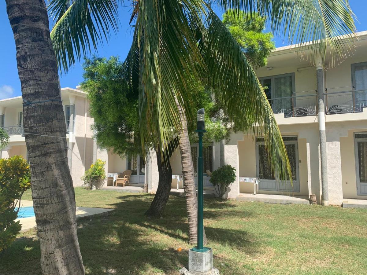 Escale Vacances Flic en Flac Exterior photo